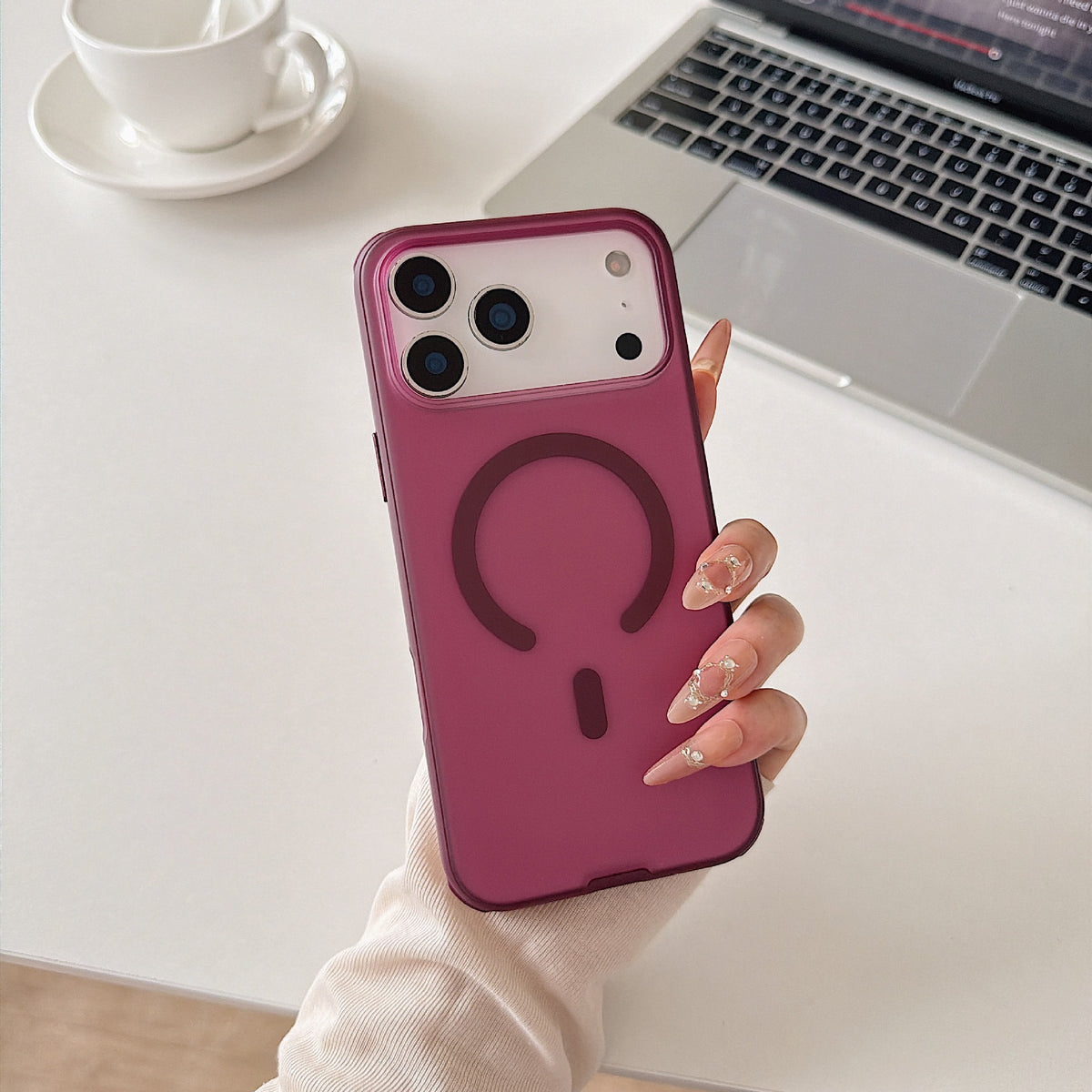 Cover Magnetica Trasparente Colorata Opaca Compatibile con MagSafe – Custodia Protettiva Antiurto e Anticaduta in PC+TPU con Bordi e Angoli Rinforzati-CS17