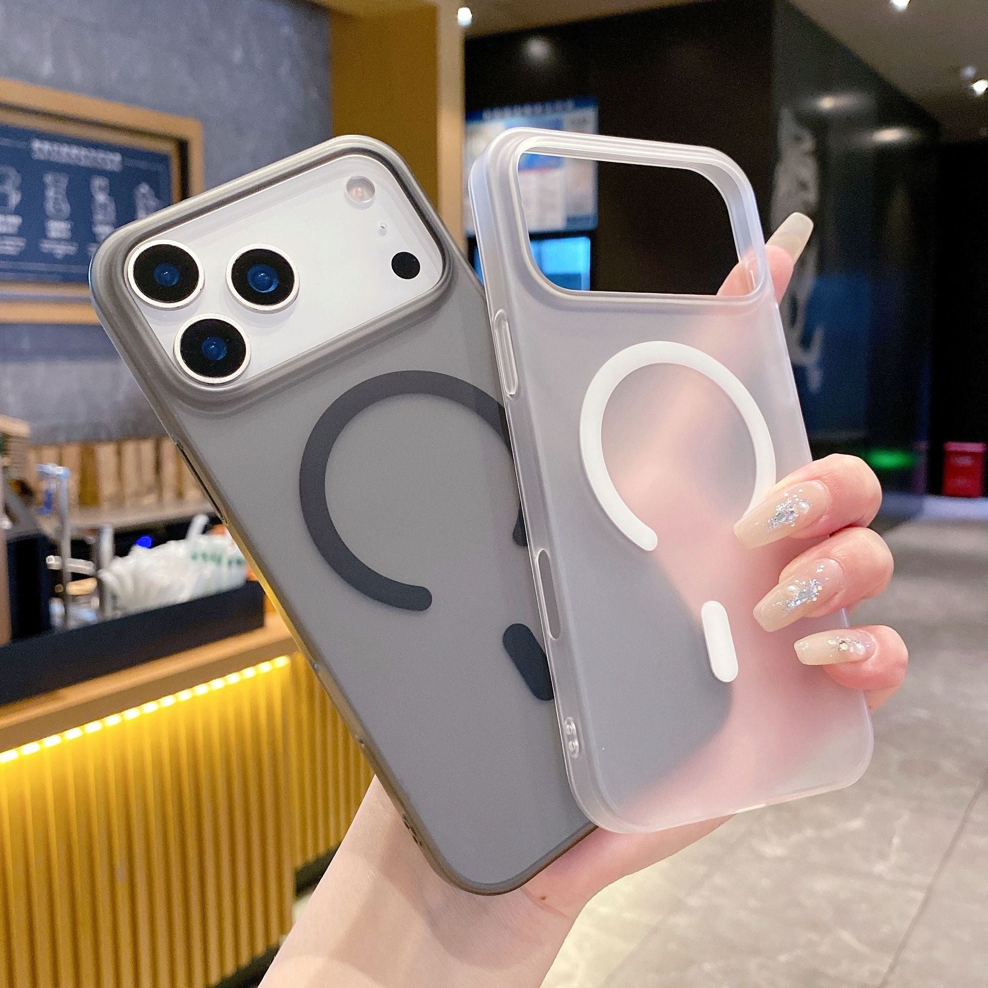 Cover Ultra Sottile effetto Ghiaccio Satinato per iPhone – Finitura Opaca Antiscivolo, Compatibile con MagSafe, Anti-Impronta e ingiallimento Mod. CS09