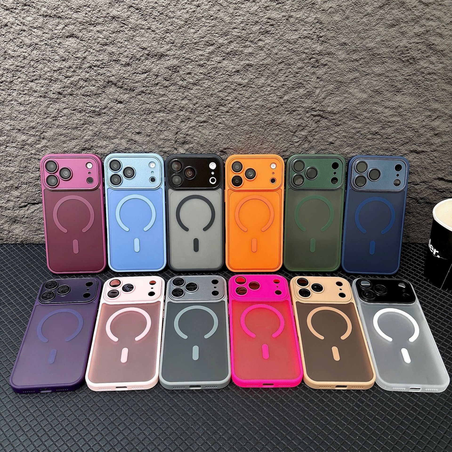 Cover per iPhone con Protezione Fotocamera, Trasparente Effetto Fumé, Compatibile con MagSafe – 6048