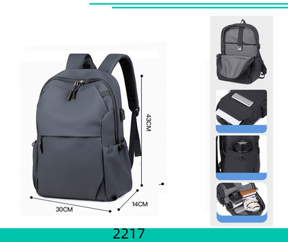 Zaino Multifunzione 2217 - Impermeabile Capiente con Tasca per Tablet e Tasche Frontali e Laterali Ideale per Scuola Lavoro e Viaggi 30x14x43 cm