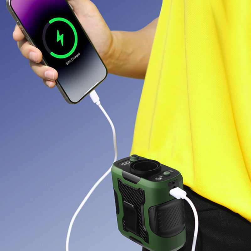 Power bank multifunzione 6000mAh con display LED, torcia, mini ventilatore, aggancio a cintura e tracolla – Robusto e antiurto, ideale per driver, lavori all’aperto e altro - N102