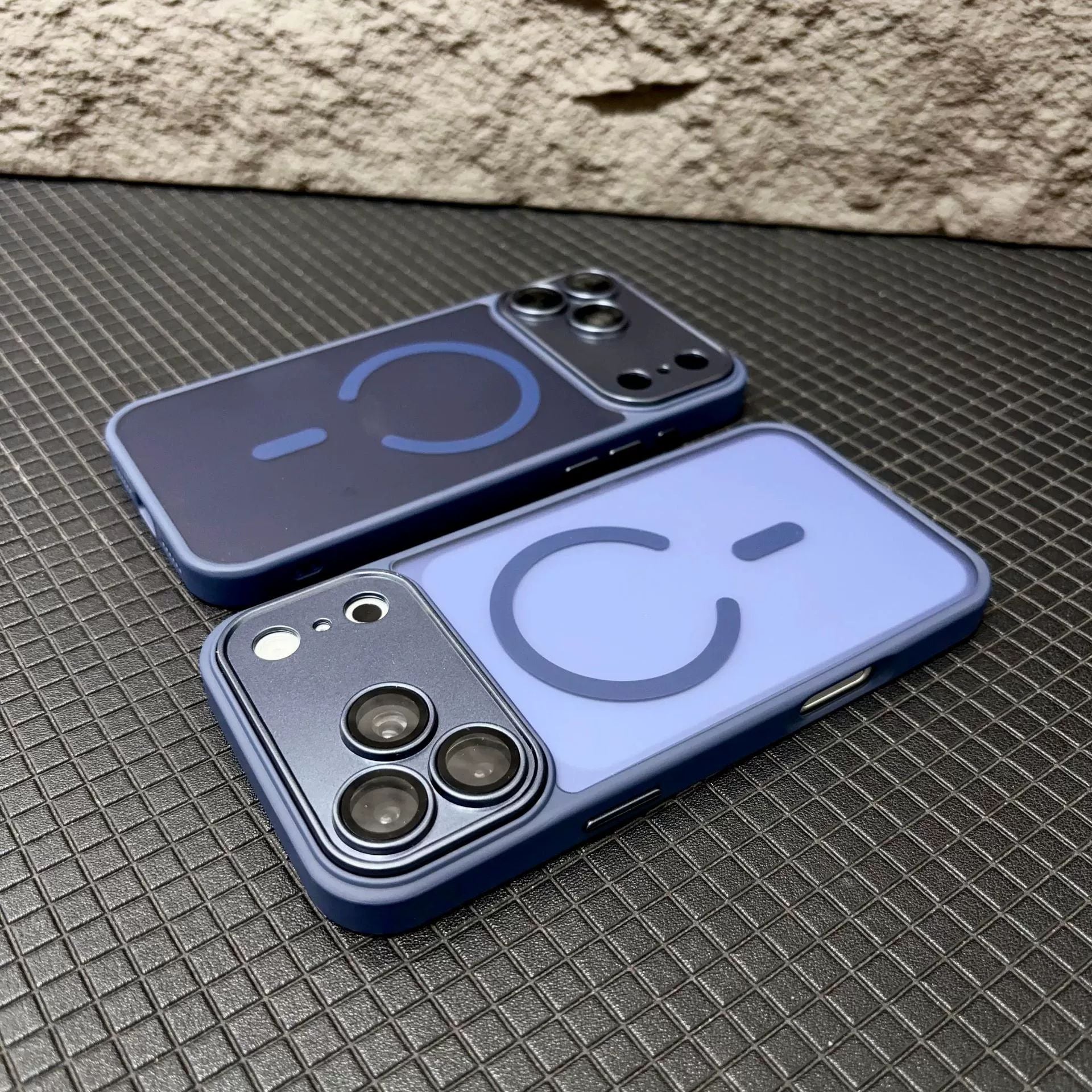 Cover per iPhone con Protezione Fotocamera, Trasparente Effetto Fumé, Compatibile con MagSafe – 6048