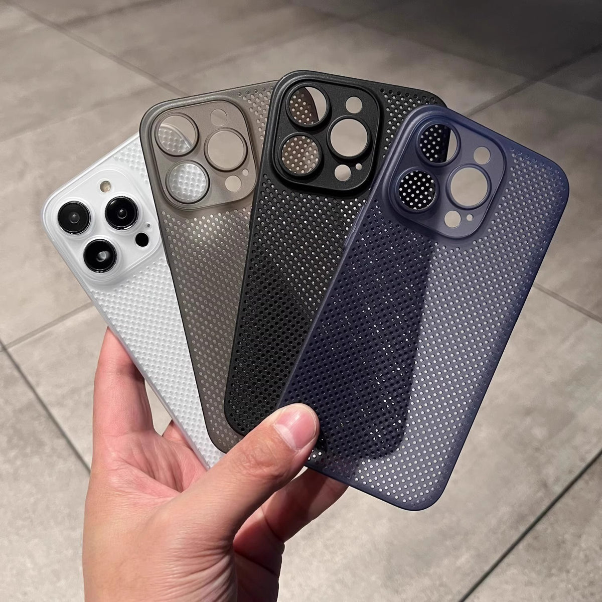 Cover per iPhone Ultra Leggera 10 g – Custodia Slim in PP Opaco, Sottile e Traspirante con Fori di Ventilazione – CS12