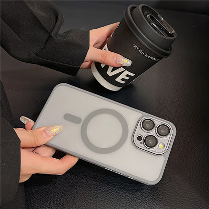 Cover per iPhone con Protezione Fotocamera, Trasparente Effetto Fumé, Compatibile con MagSafe – 6048