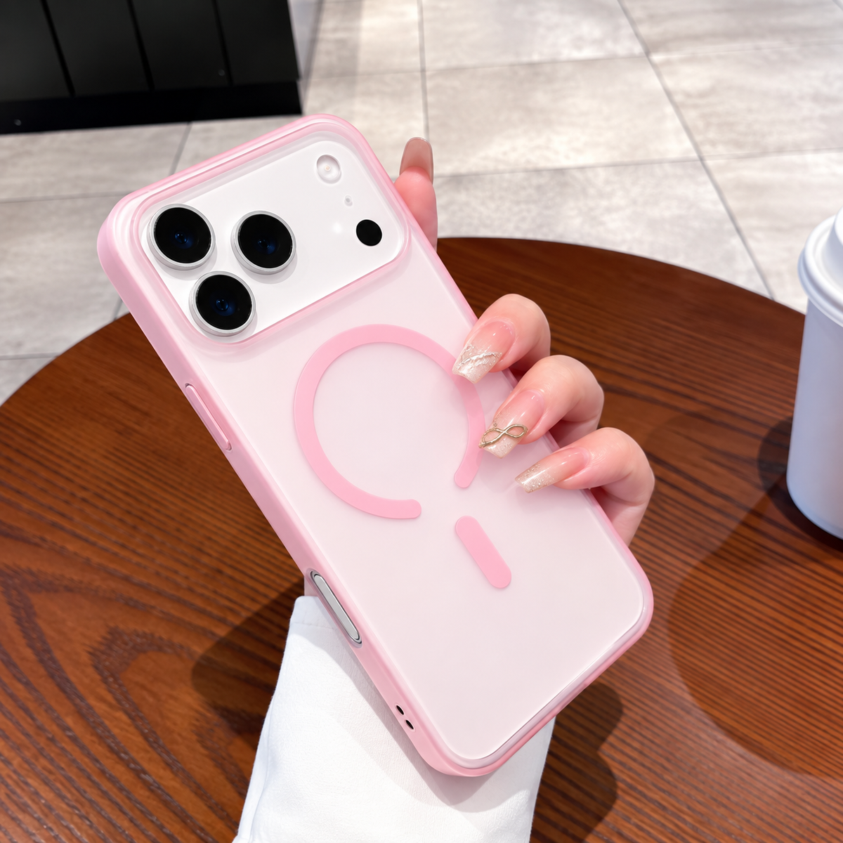 Cover Ultra Sottile Effetto Ghiaccio Satinato per iPhone | Finitura Opaca Anti-Impronta | Antiscivolo | Compatibile con MagSafe | Anti-Ingiallimento – Mod. NCS09